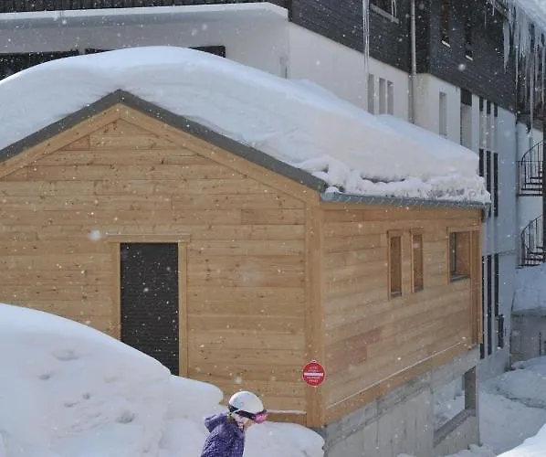 Valentin Pied Des Pistes Hotel *