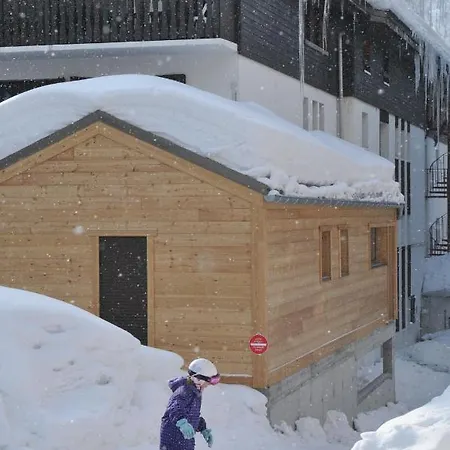 Valentin Pied Des Pistes Hotel *